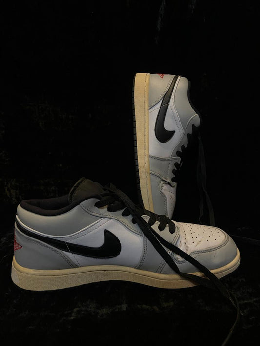 NIKE AIR JORDAN 1 LOW LIGHT SMOKE GREY☠️