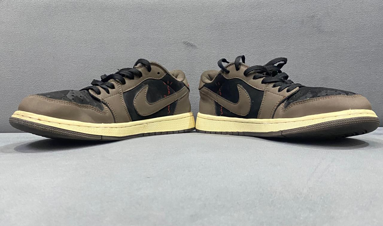 NIKE TRAVIS MOCHA🥶