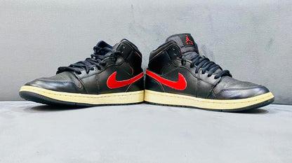 NIKE AIR JORDAN 1 MID RETRO BLACK🥶