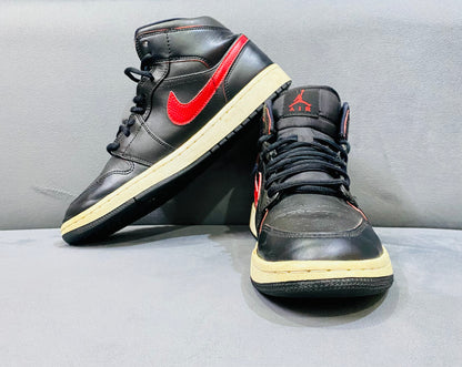 NIKE AIR JORDAN 1 MID RETRO BLACK🥶