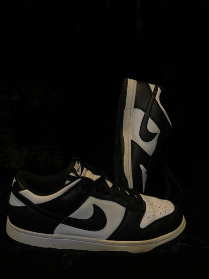 NIKE DUNK LOW RETRO PANDA 🐼