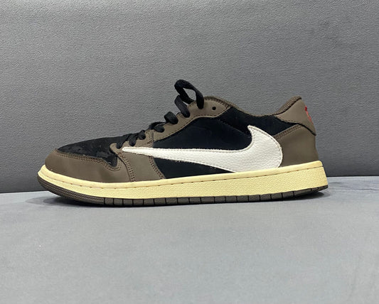 NIKE TRAVIS MOCHA🥶