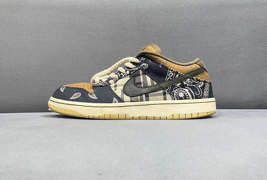 NIKE SB DUNK X TRAVIS🥵