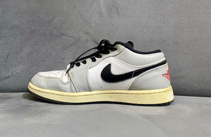 NIKE AIR JORDAN 1 LOW LIGHT SMOKE GREY☠️
